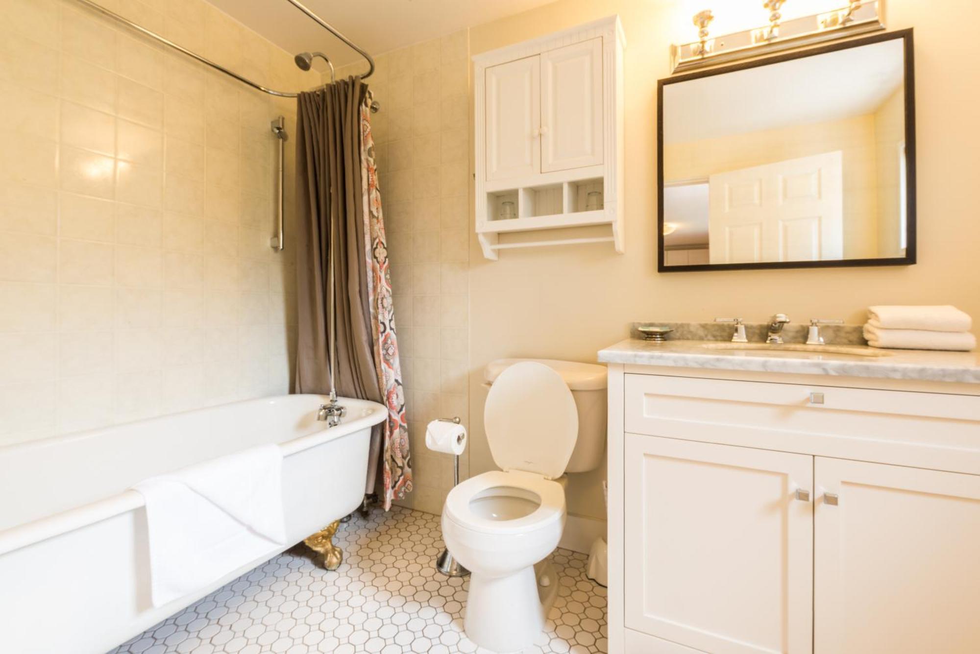 Ocean Island Garden Suites فكتوريا الغرفة الصورة